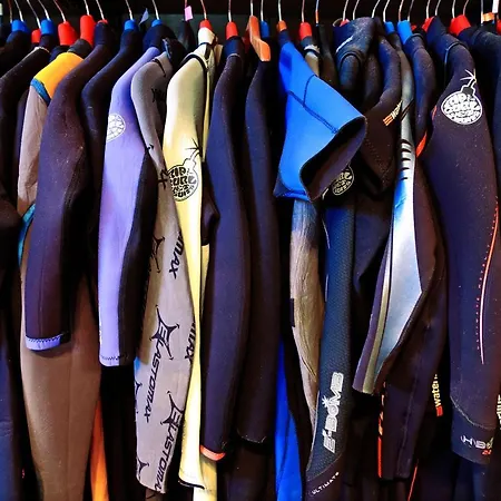 Freesurfcamp 호스텔