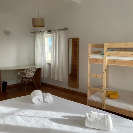 Hostel Freesurfcamp & *