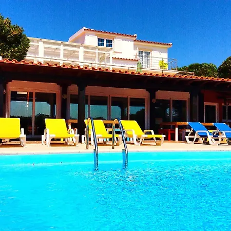 Freesurfcamp 호스텔