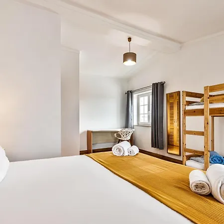 Freesurfcamp 호스텔