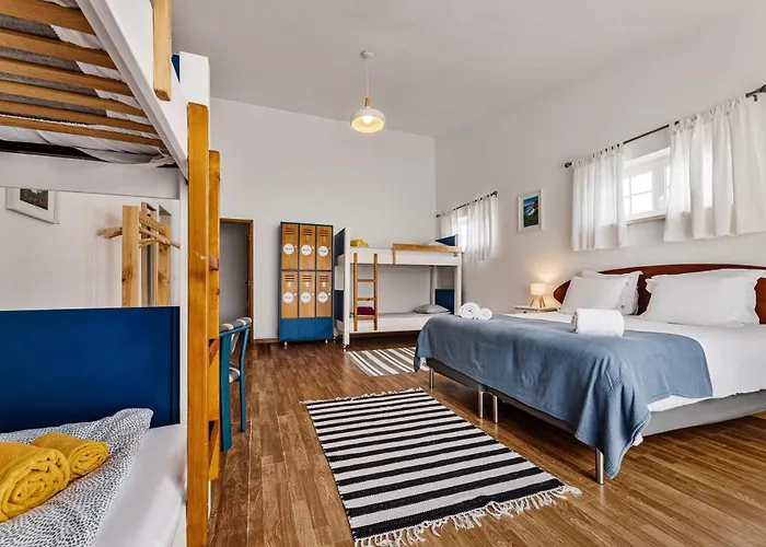 אכסניה Freesurfcamp בליאל